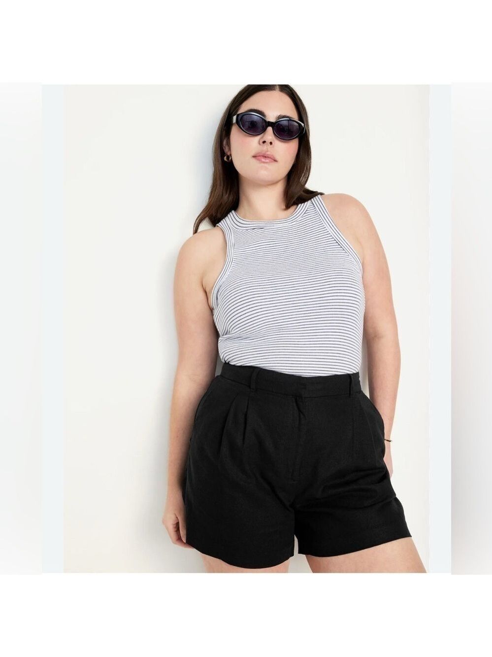 Old Navy Women's Black rayon Shorts size 3X NWT